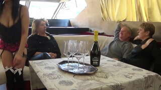 דינסט צו טאָן אַלץ....