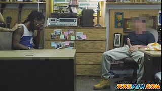 Povero ragazzo guarda il suo GF scopata!